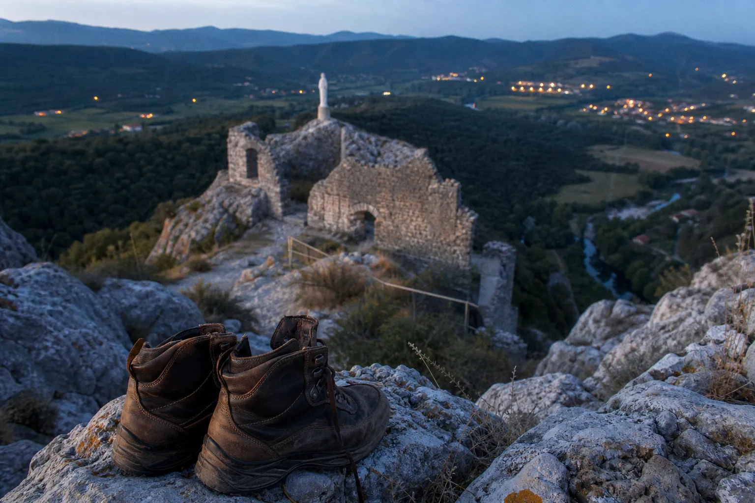 Castelas d'Avène : la randonnée historique vaut-elle l'effort ?